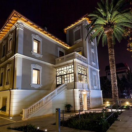 Hotel 900 จูเลียโนวา ภายนอก รูปภาพ