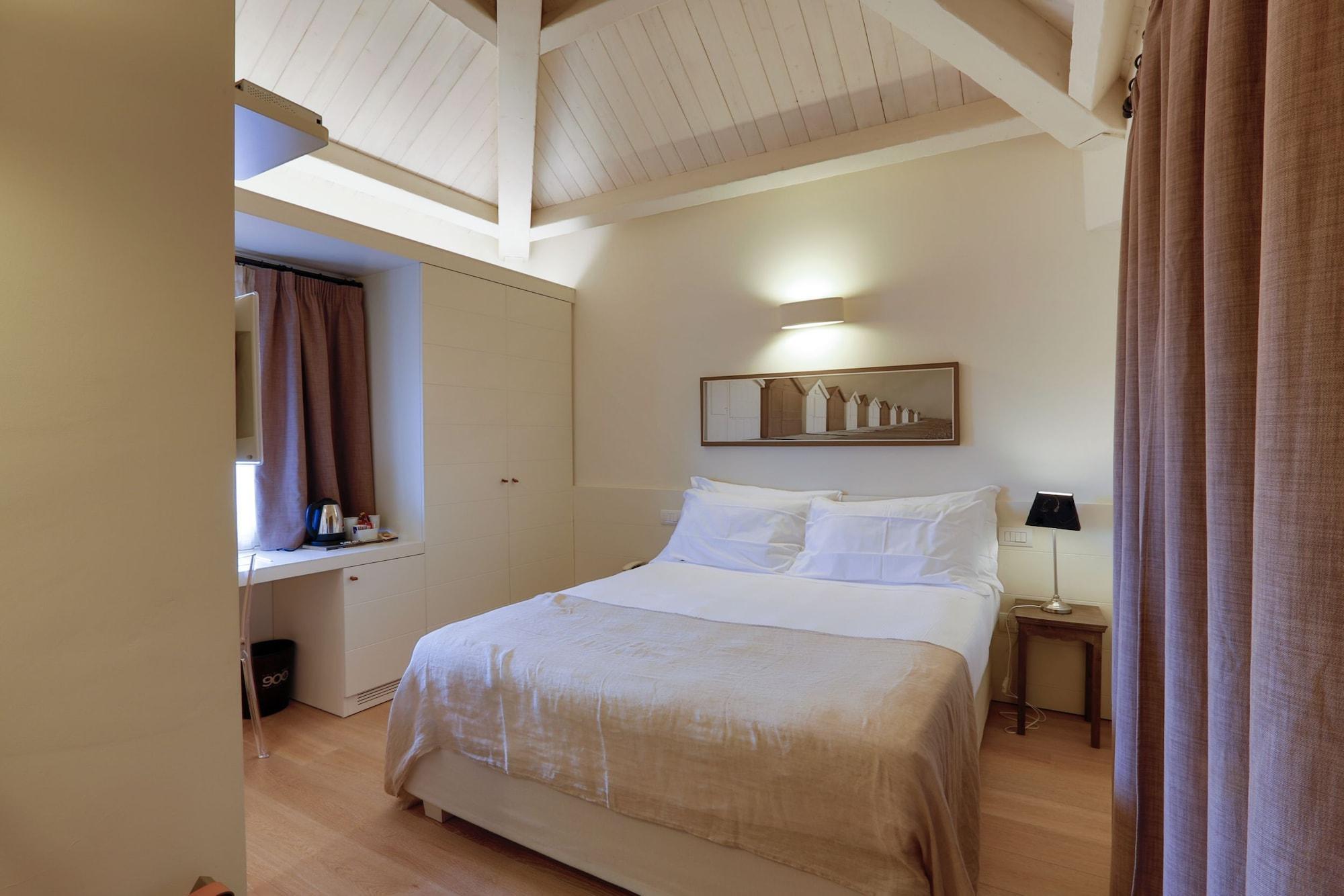 Hotel 900 จูเลียโนวา ภายนอก รูปภาพ